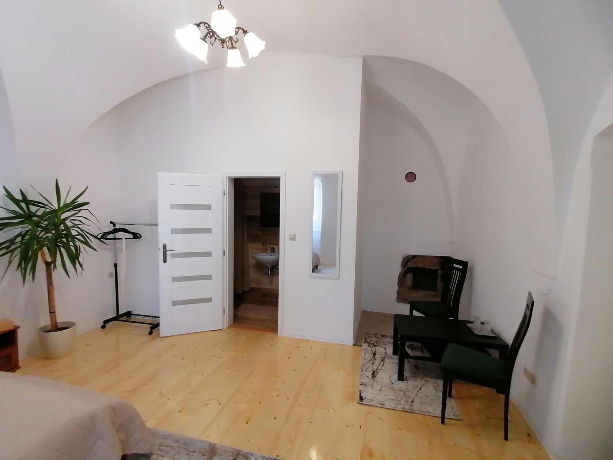 Krizkov Dom Apartment Kremnica Bagian luar foto
